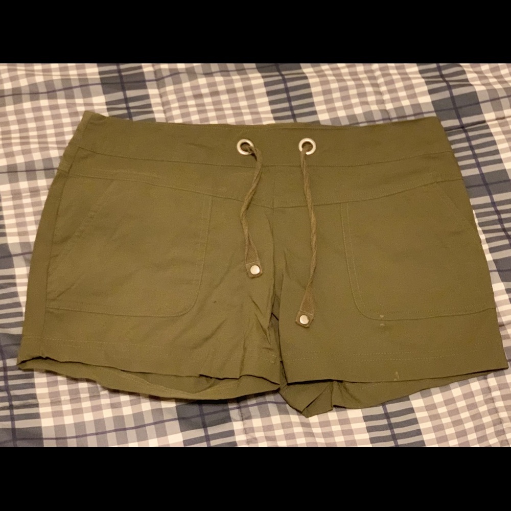 Prana shorts army green size small